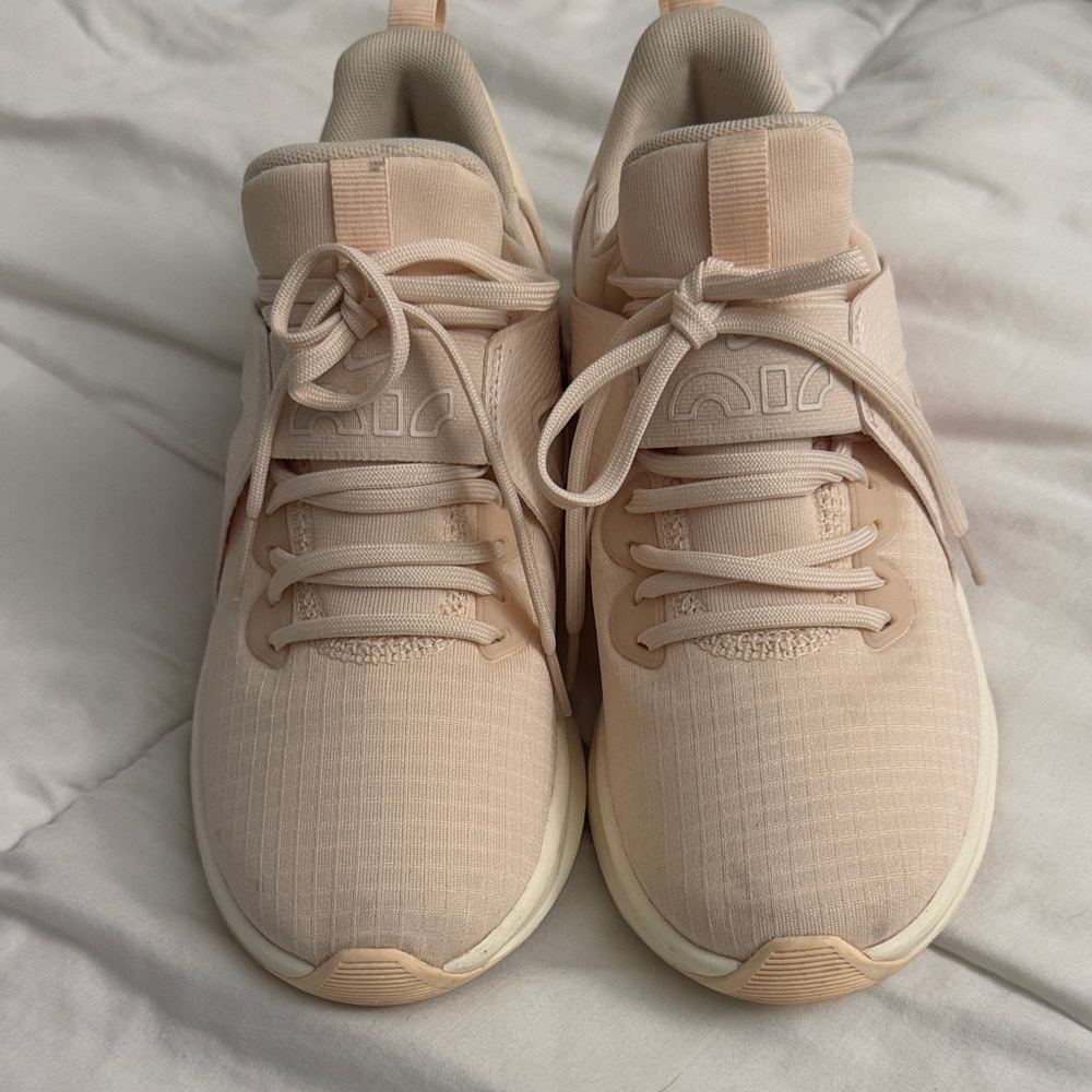 Nike Women's Light Pink Athletic Shoes